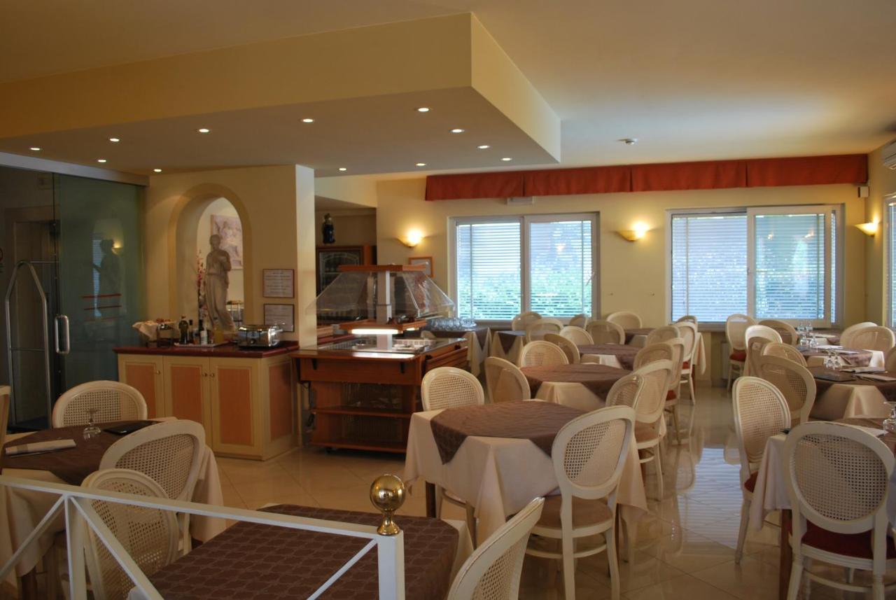 Hotel Alsazia Sirmione Exterior photo