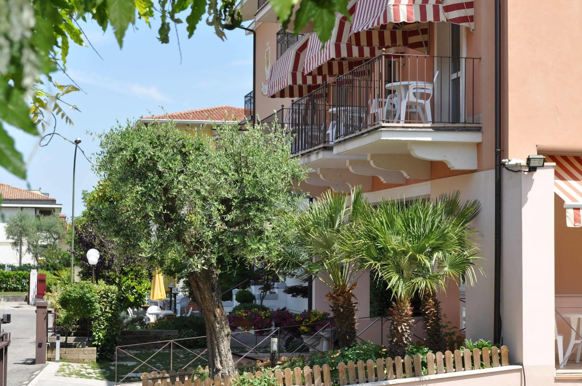 Hotel Alsazia Sirmione Exterior photo
